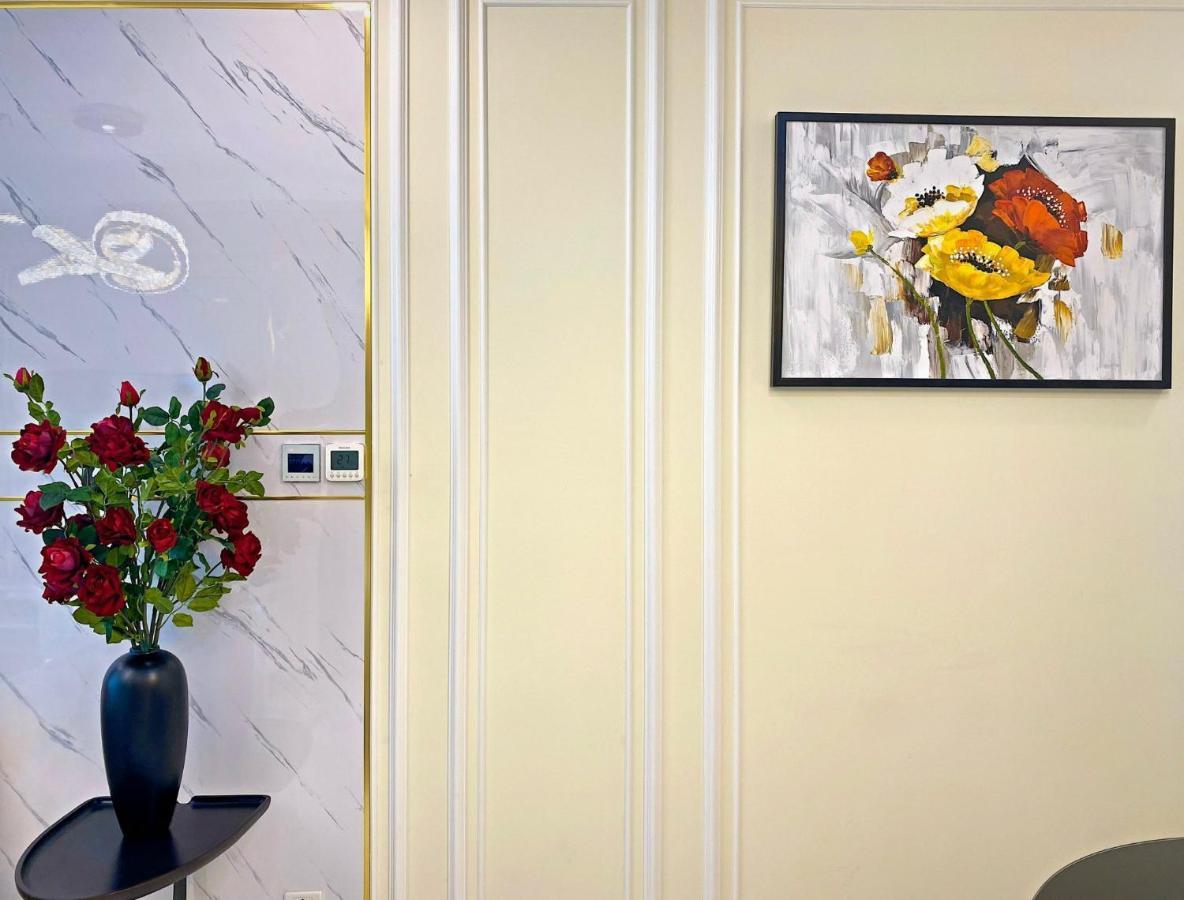 Apartment Vinhome Park *