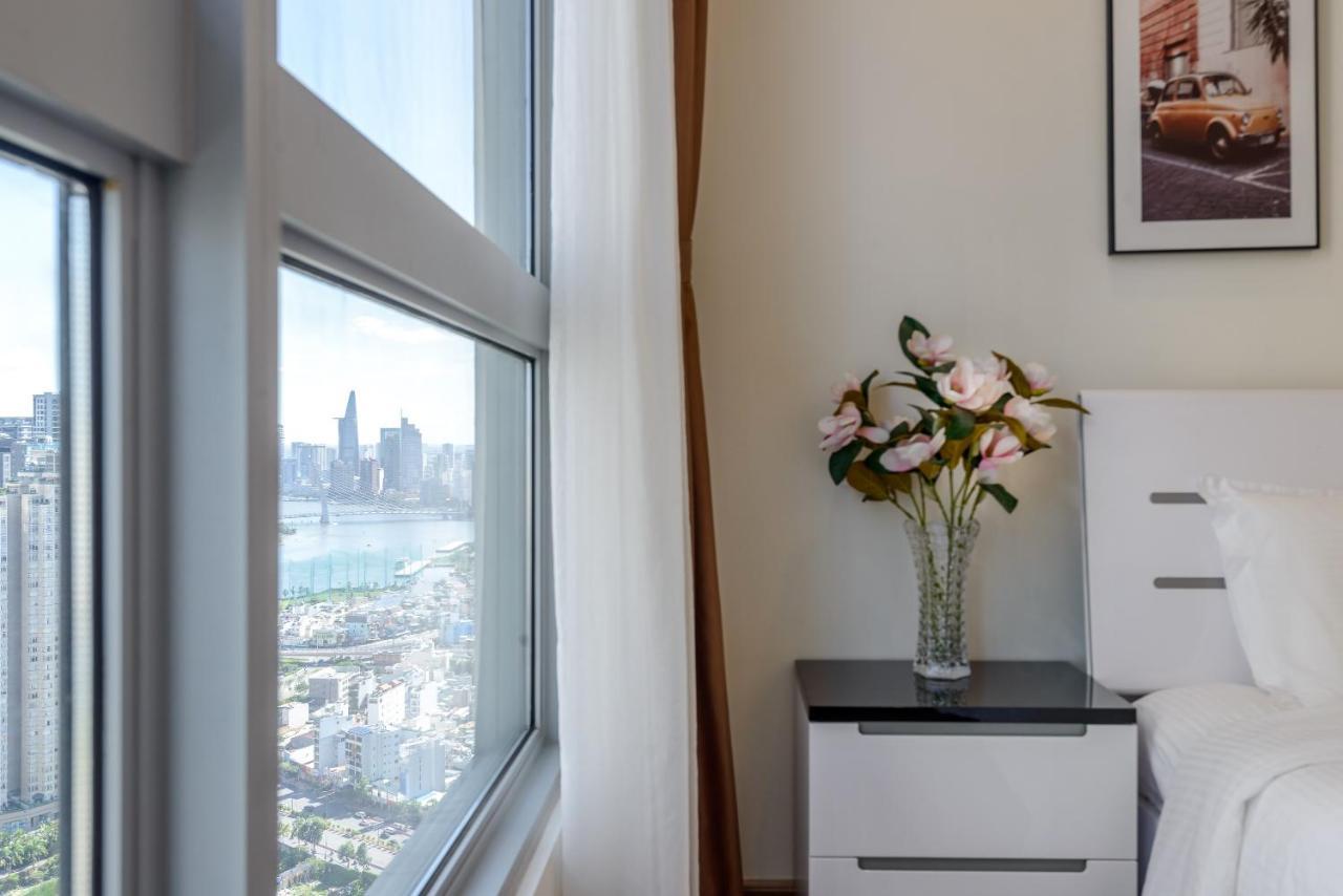Luxe Living - Vinhomes Park Apartment