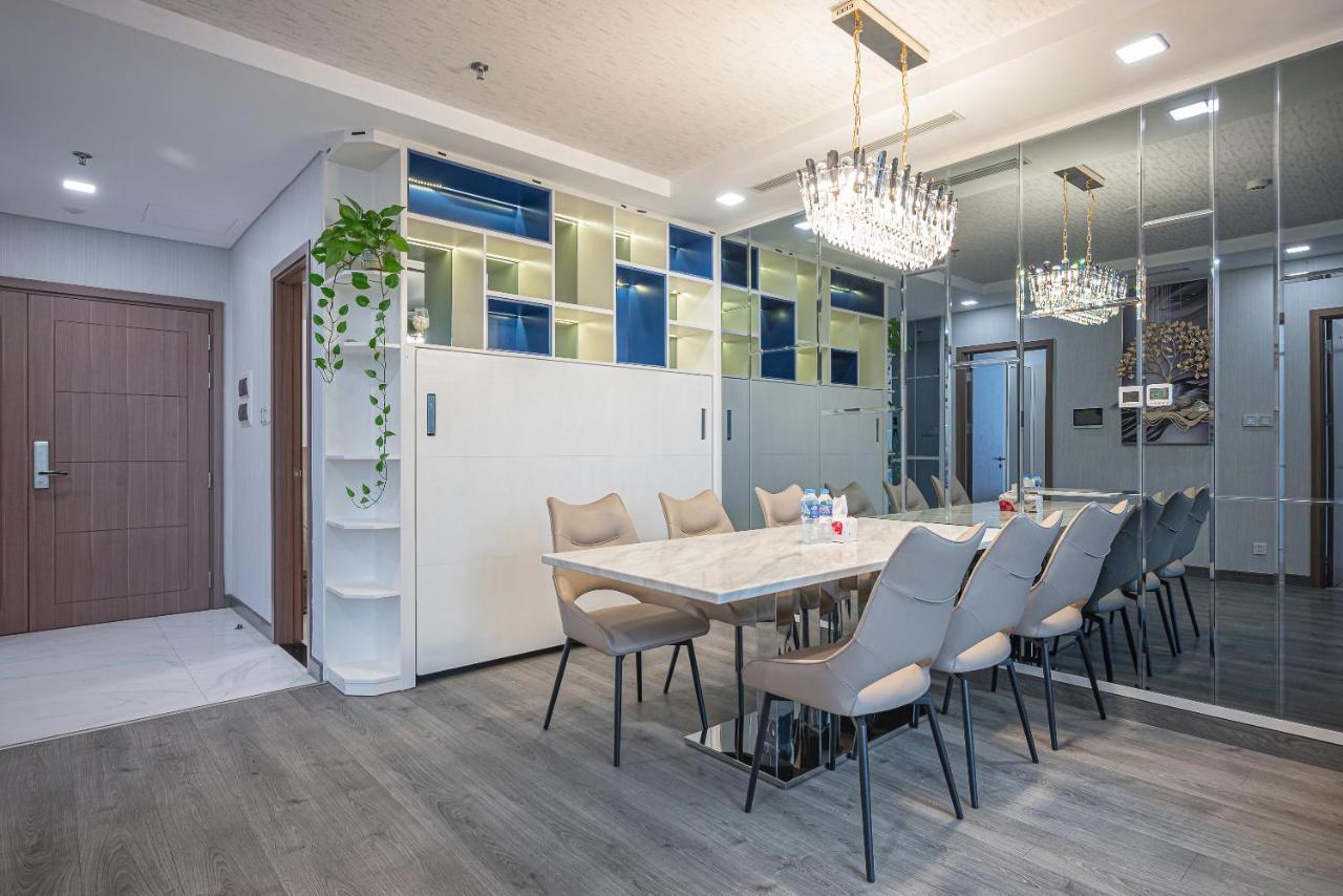 Luxe Living - Vinhomes Park Apartment Ho Chi Minh City