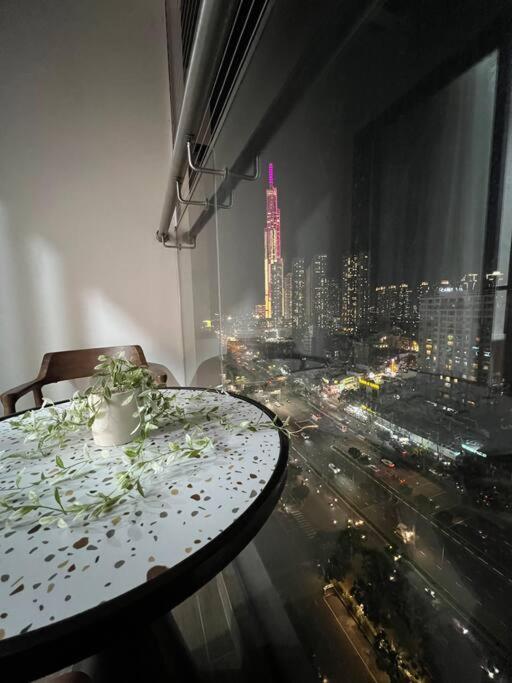 Landmark 81 View, 2 Bedroom *