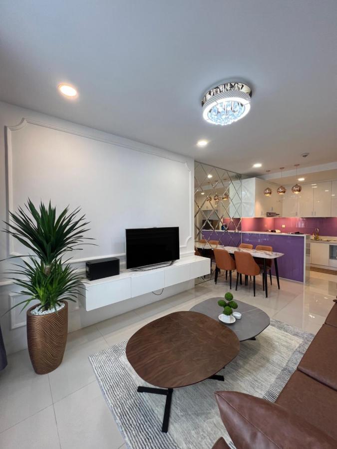 Apartment Icon 56 Building X 8pax, Saigon, Nr District 1, Quan 4, Thanh Pho Ho Chi Minh, Vietnam *