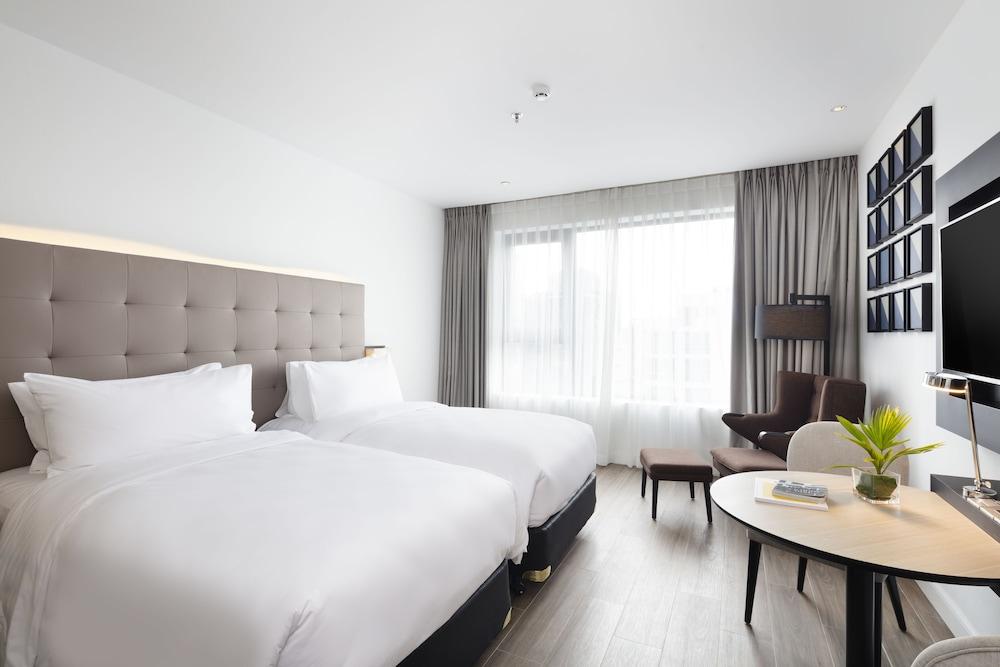 Innside By Melia Saigon Hotel 4*