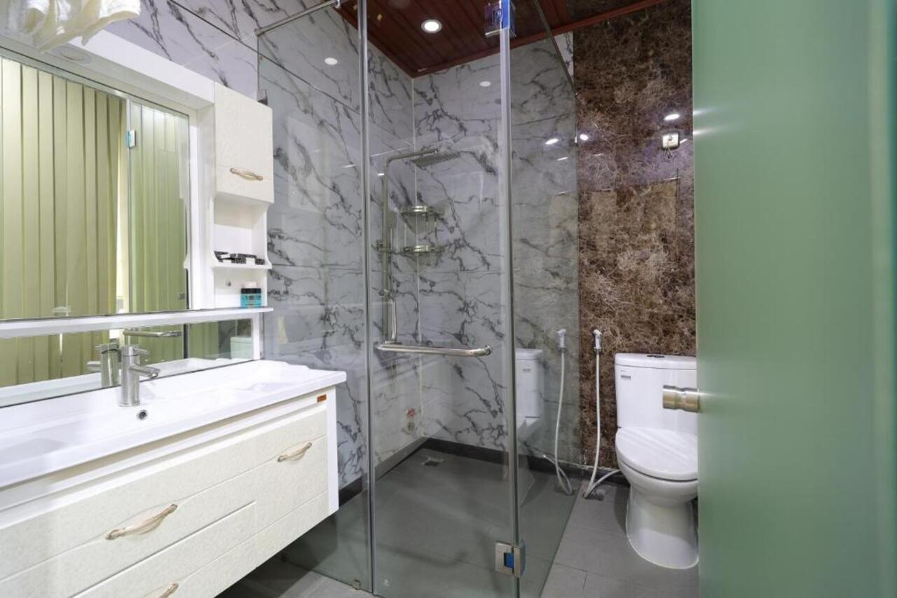 Vienna Hotel Bandar Ho Chi Minh