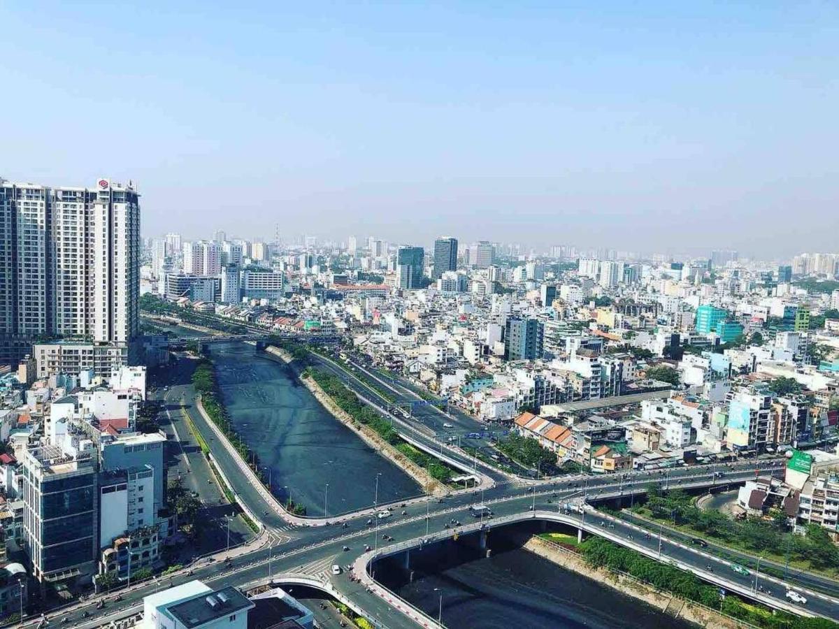 The Price 3 Brs Apt/nice View And Near Ben Thanh Market *