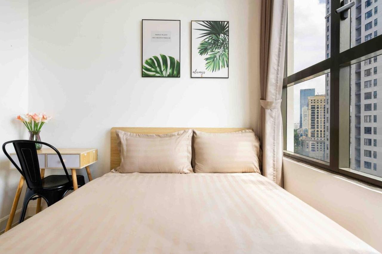 The Price 3 Brs Apt/nice View And Near Ben Thanh Market Apartment