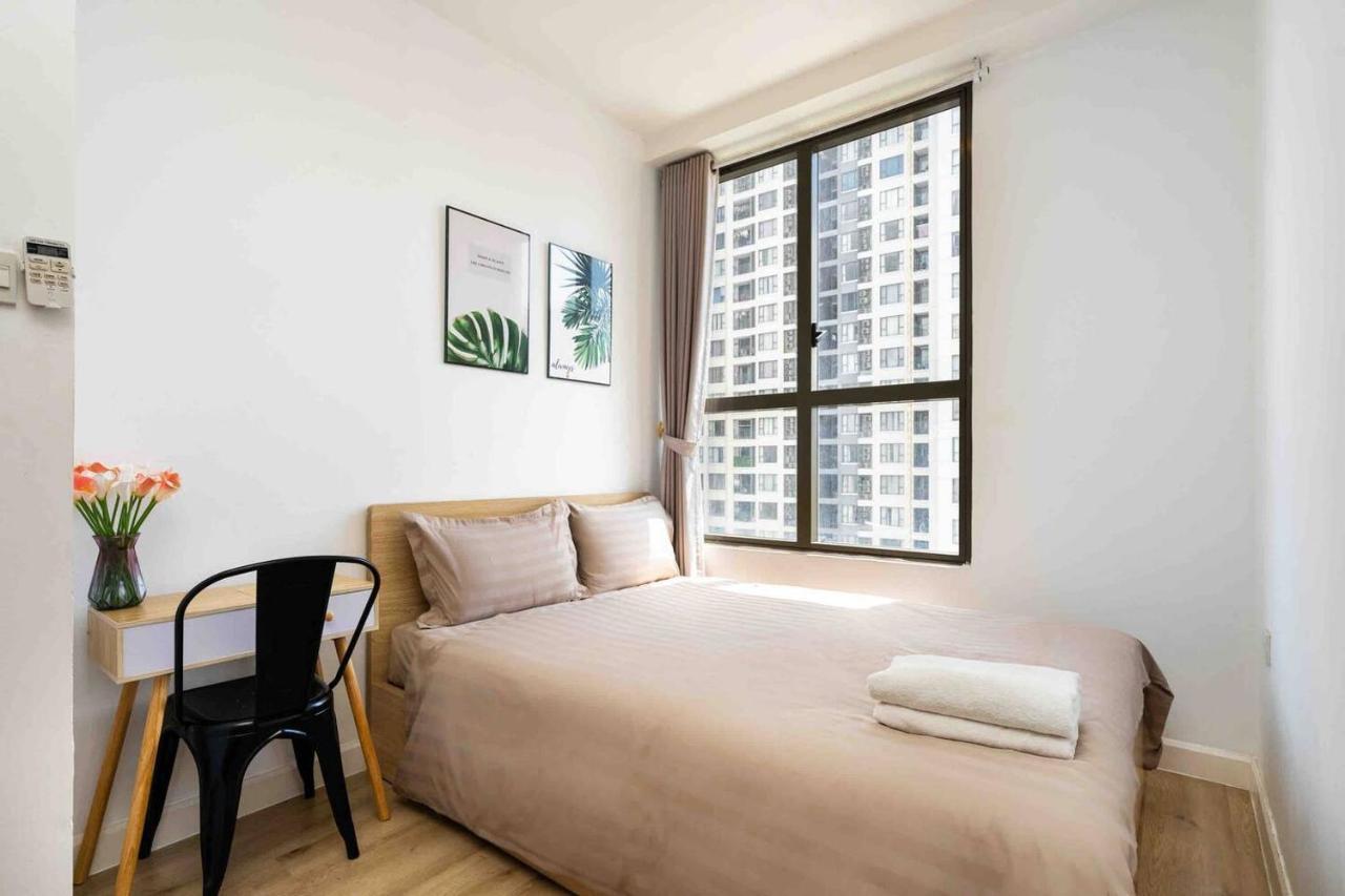 The Price 3 Brs Apt/nice View And Near Ben Thanh Market