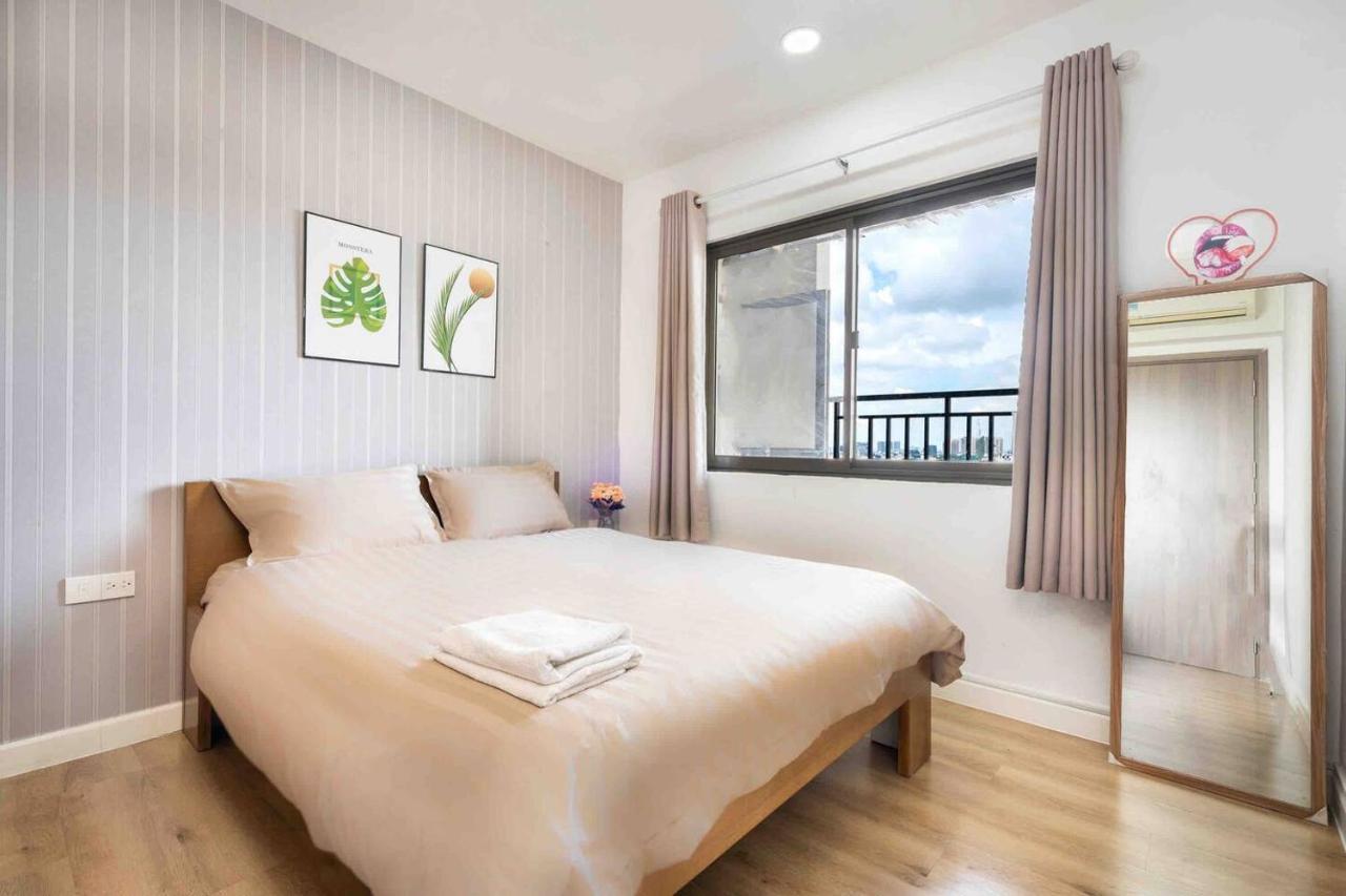 The Price 3 Brs Apt/nice View And Near Ben Thanh Market Apartment