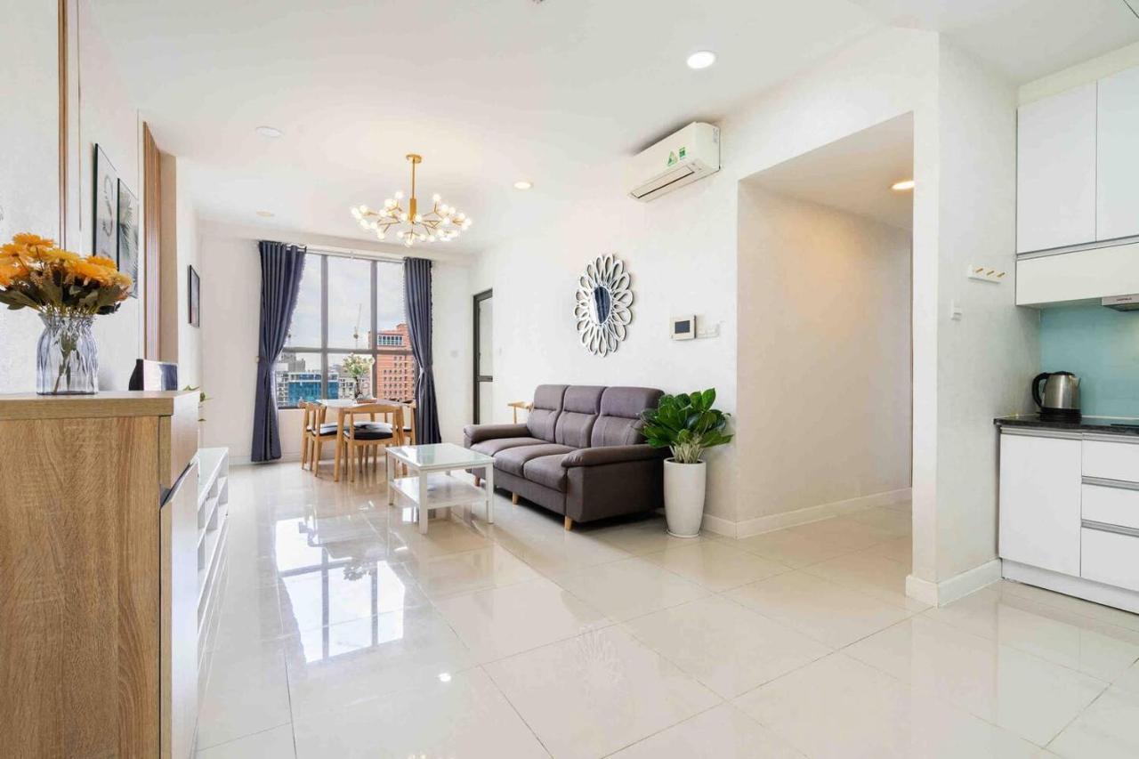 The Price 3 Brs Apt/nice View And Near Ben Thanh Market Apartment