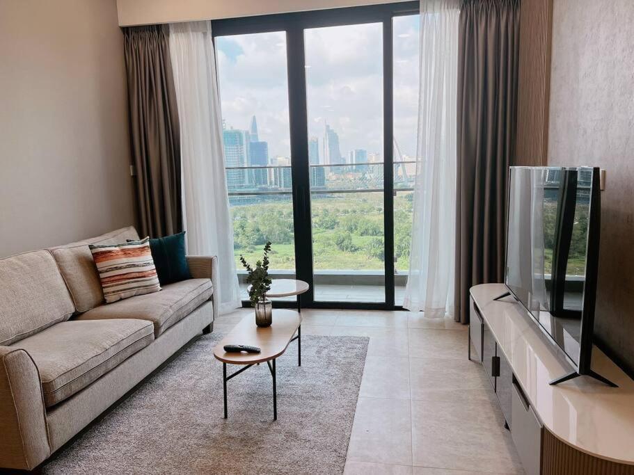 Apartment 1 Bedroom Million Dollar View