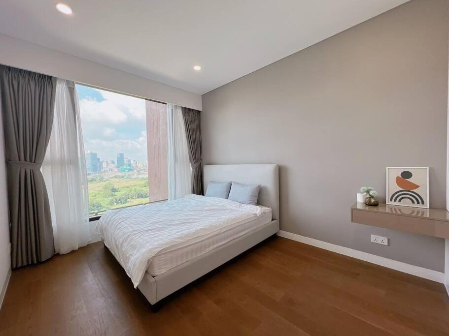 Apartment 1 Bedroom Million Dollar View *