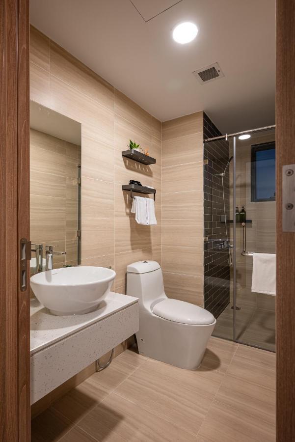 Luxury Modern, D1, 3 King Brs+2wc, 300m Bui Vien Ho Chi Minh City