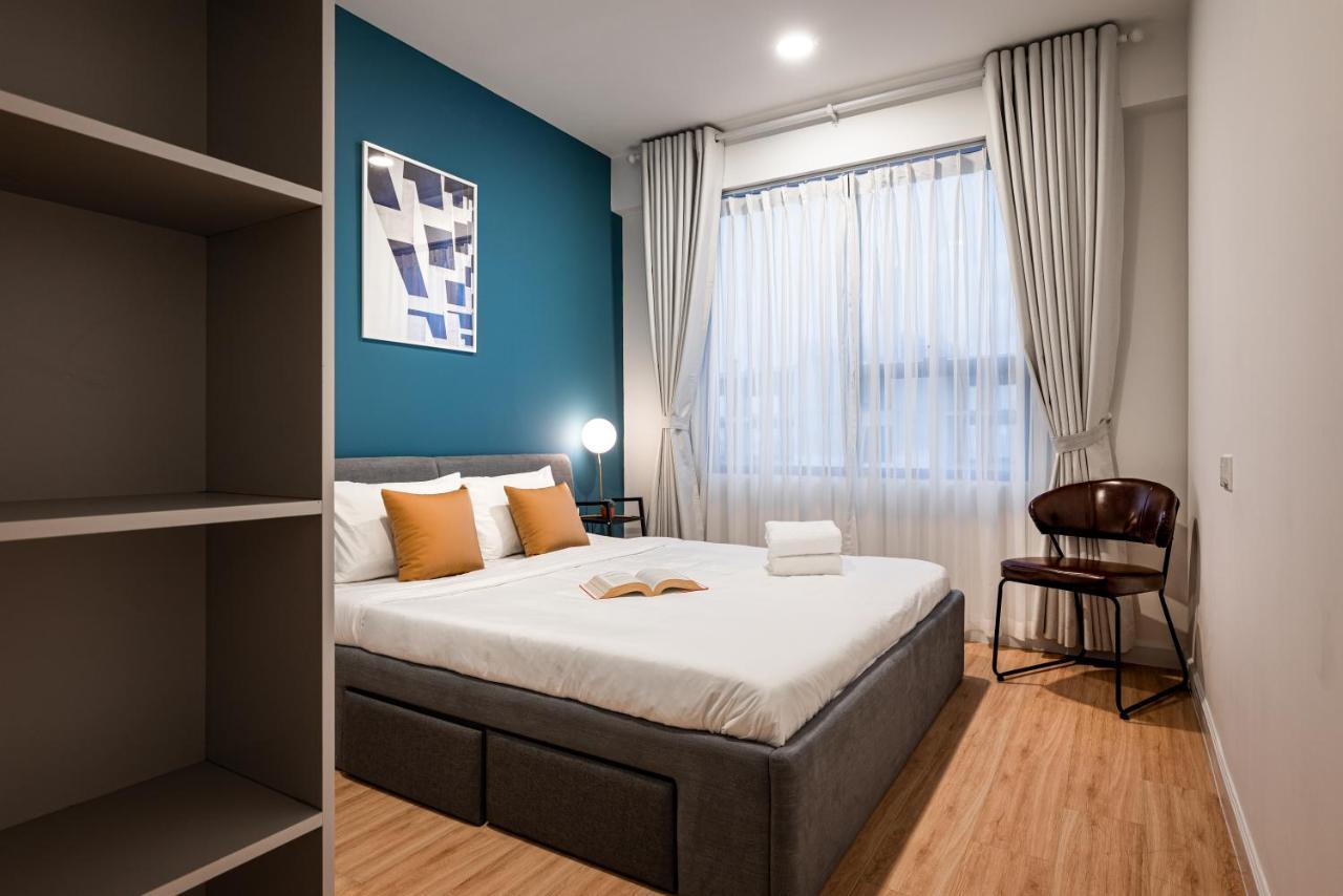 Apartment Luxury Modern, D1, 3 King Brs+2wc, 300m Bui Vien Ho Chi Minh City