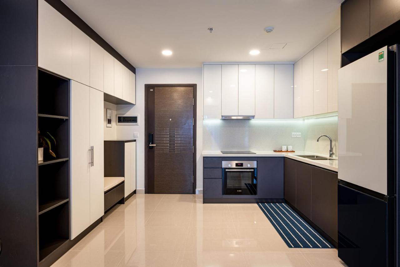Luxury Modern, D1, 3 King Brs+2wc, 300m Bui Vien Apartment Ho Chi Minh City