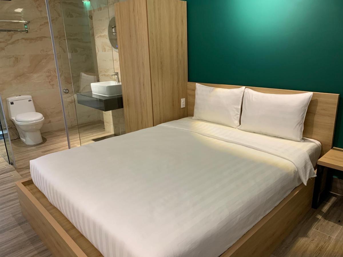 La Riverside Hotel 3*