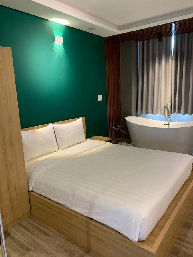 La Riverside 3*