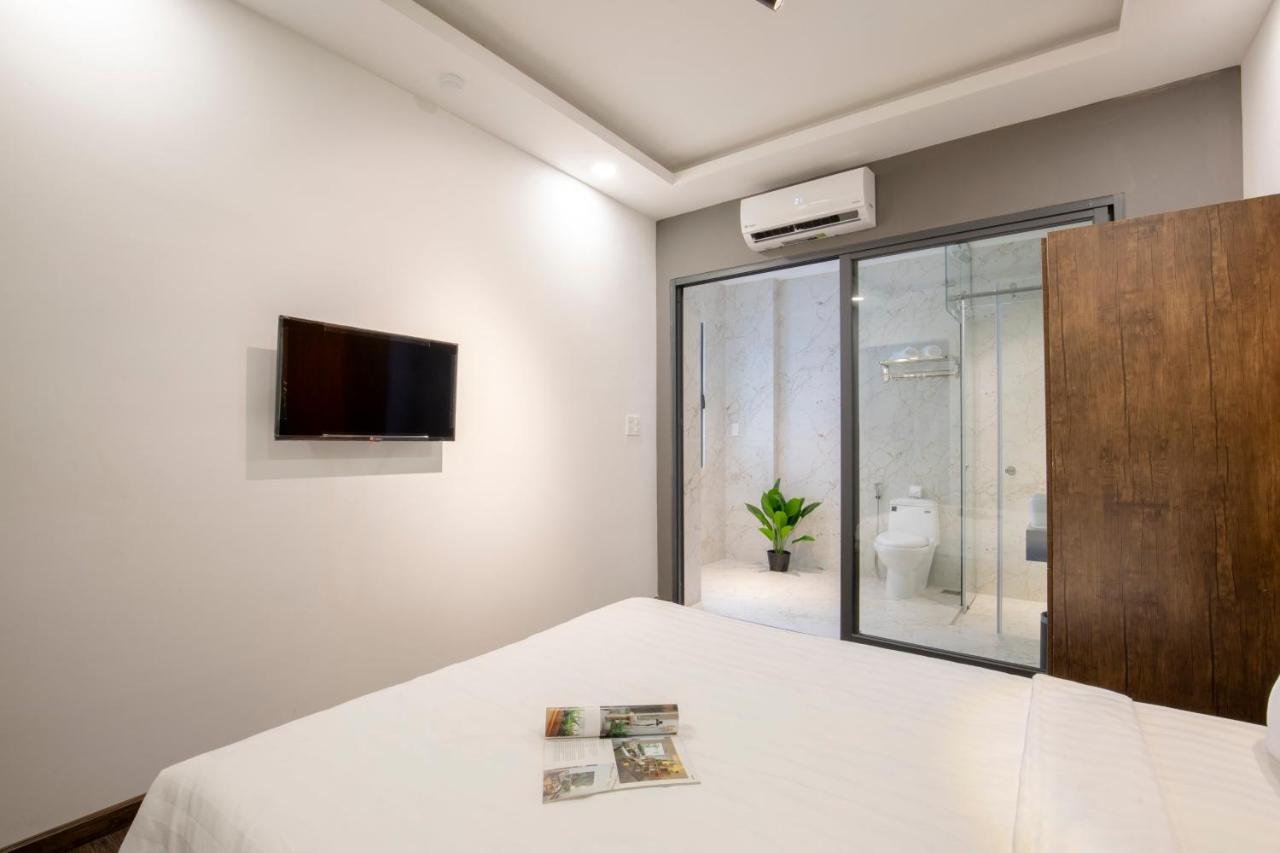 La Riverside Hotel 3*