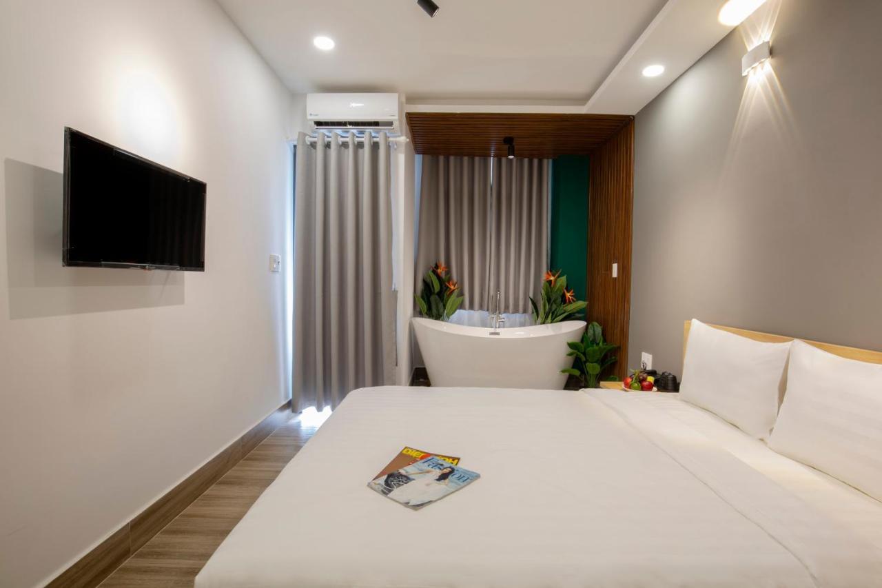 La Riverside 3*