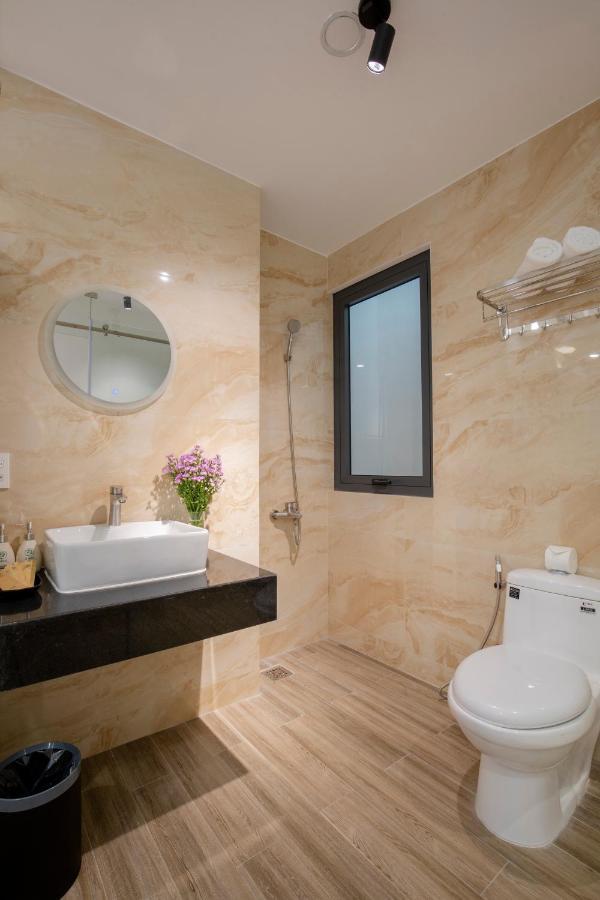 La Riverside Hotel 3*