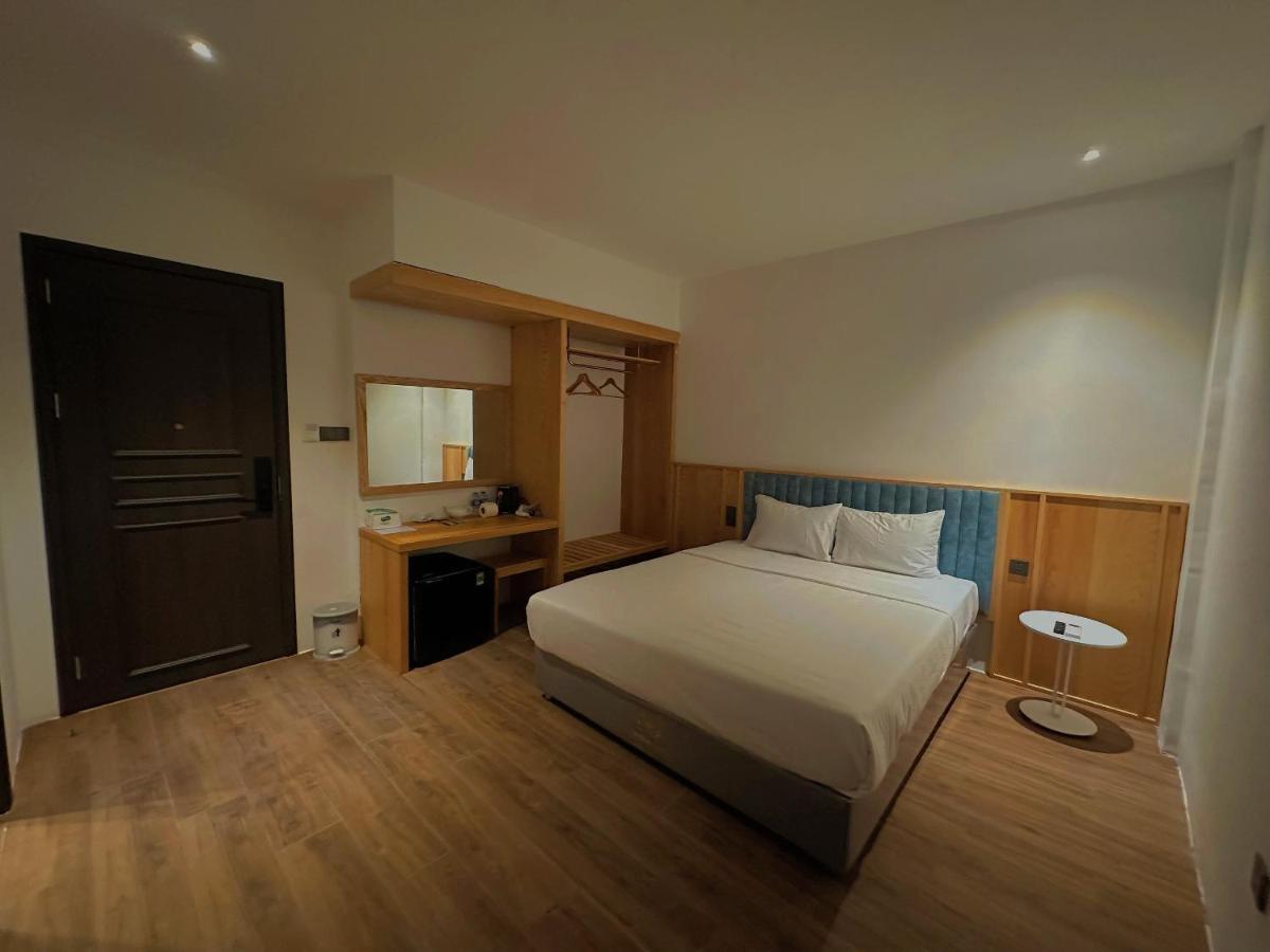 Haven Hut Hotel