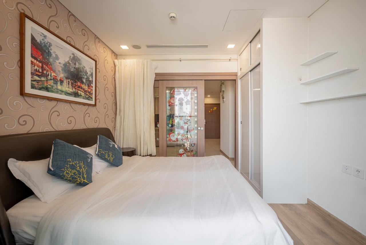 - Landmark 81 Tower Apartment *