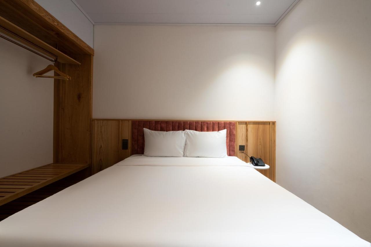 Haven Hut Hotel
