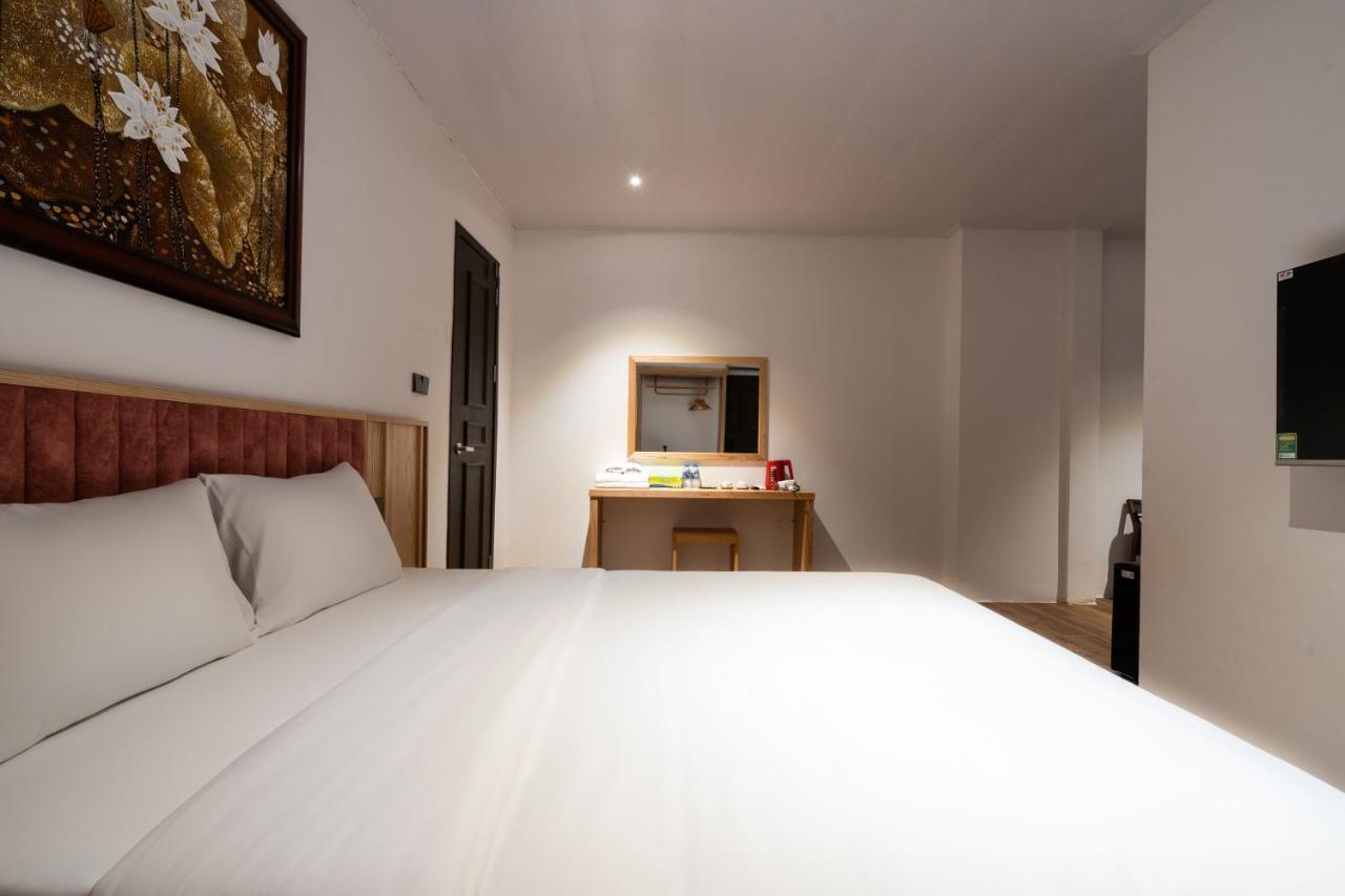 Haven Hut Hotel
