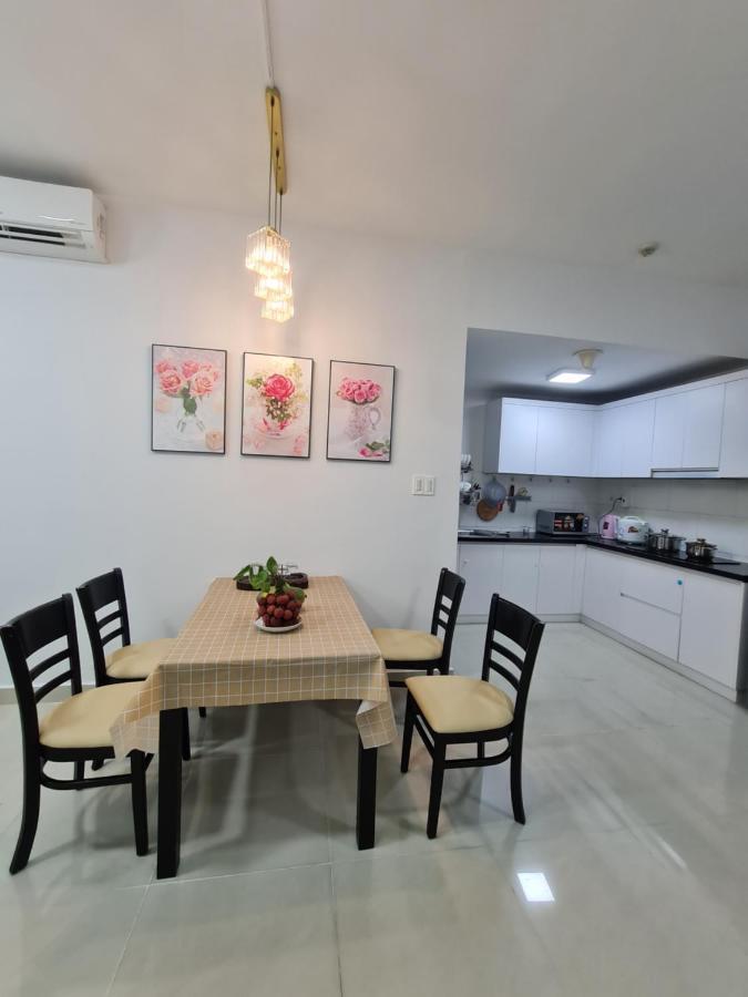 Ho 2 Phong Ngu Gan San Bay Tsn Ho Chi Minh City
