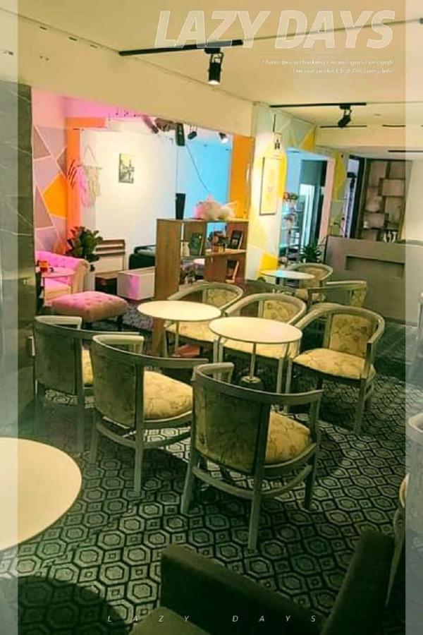 Hotel Dinh Dinh Tan Son Nhat Airport