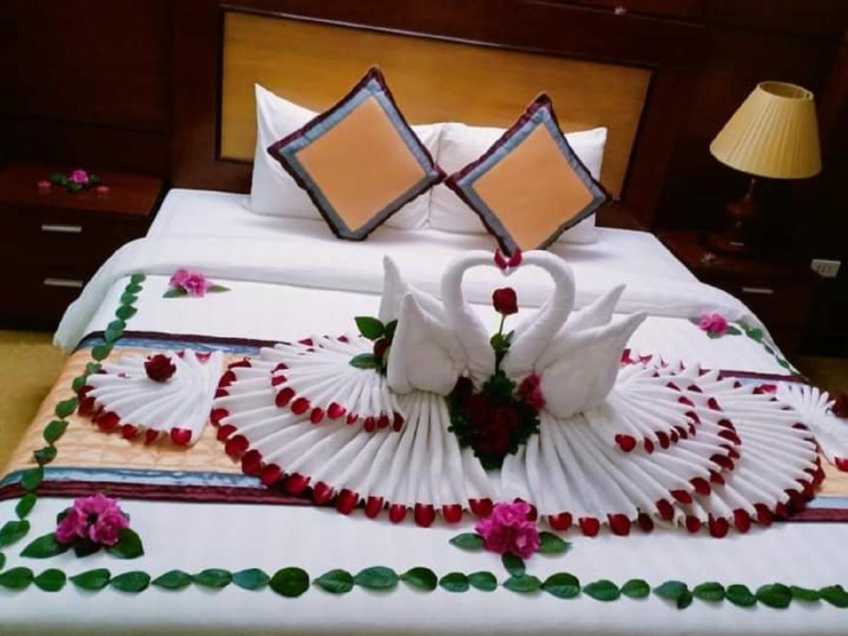 Hotel Dinh Dinh Tan Son Nhat Airport