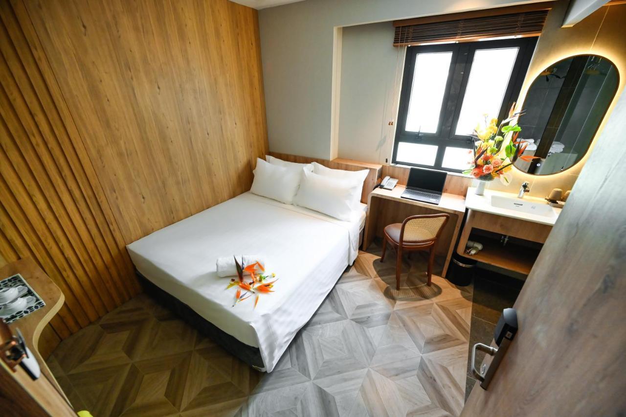 Hotel La Opera Saigon