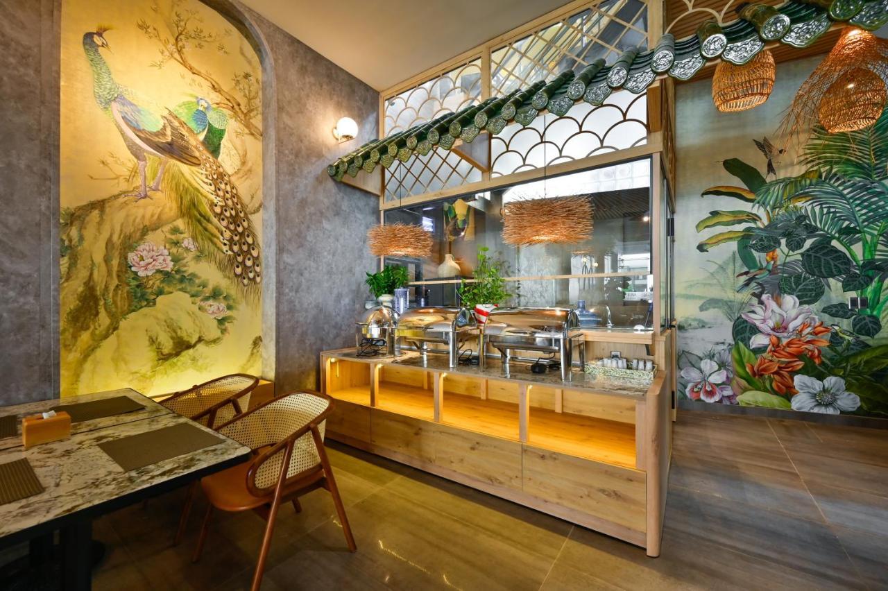 Hotel La Opera Saigon 3*