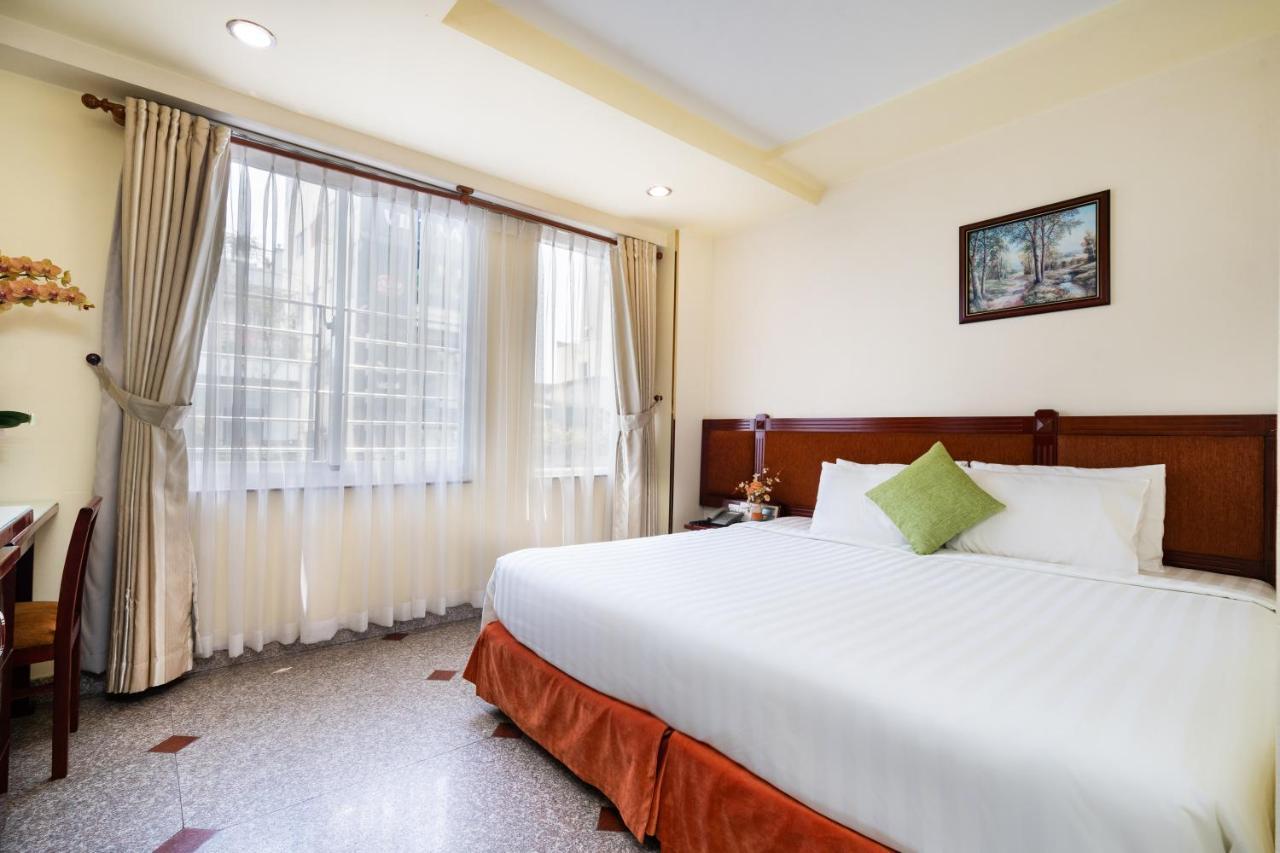 Lucasta Saigon