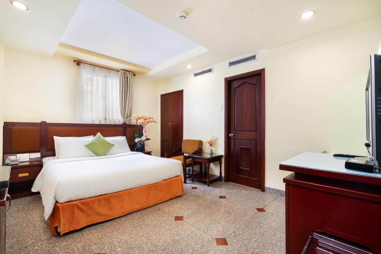 Lucasta Saigon