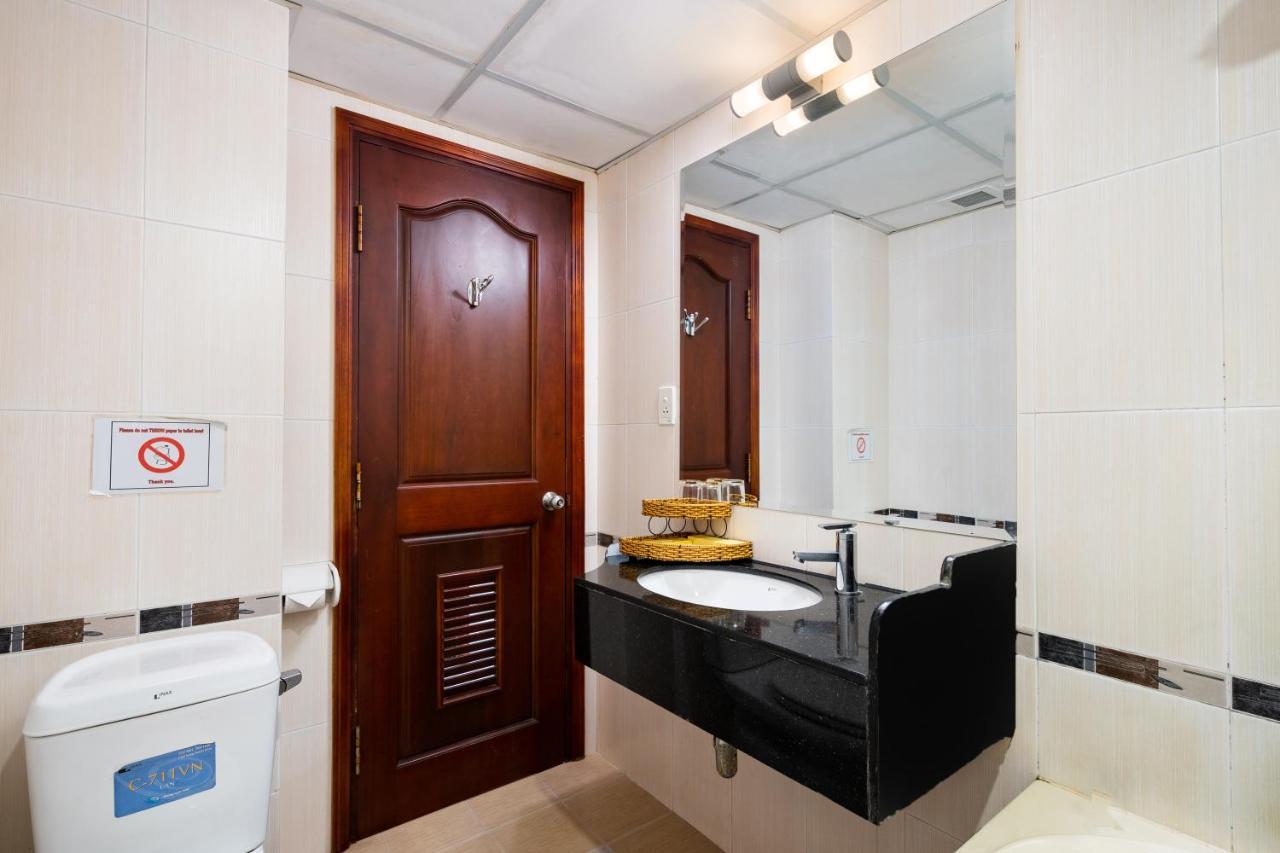 Lucasta Saigon 3*