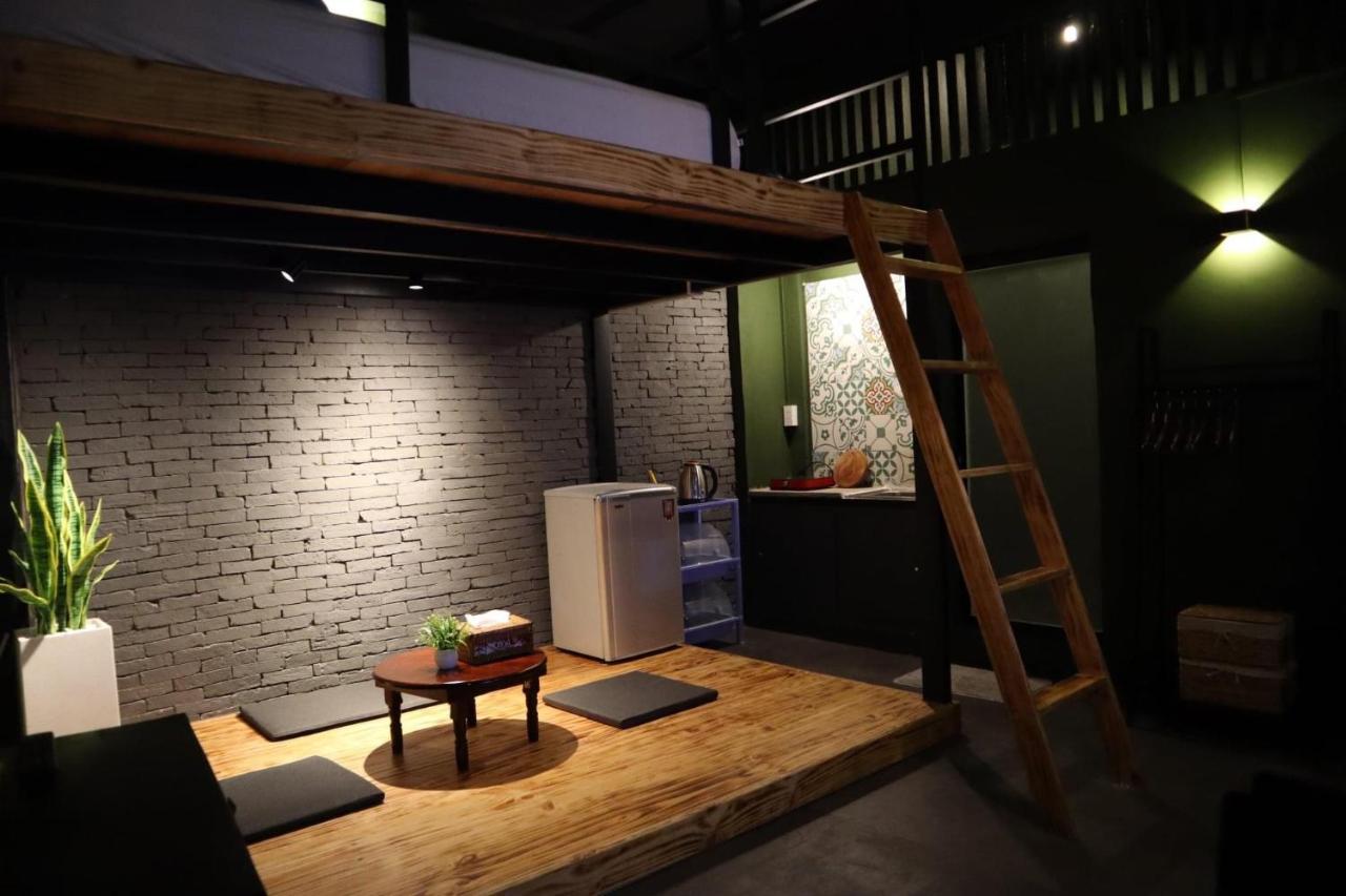 Stay&chill S.3 Mystique Nearby Bui Vien Homestay Ho Chi Minh City