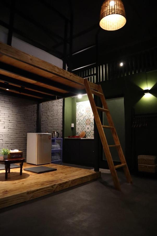 Stay&chill S.3 Mystique Nearby Bui Vien Homestay Ho Chi Minh City