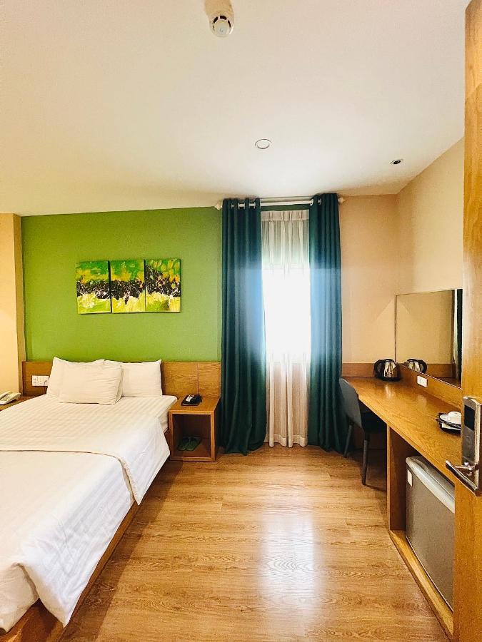 Hotel A25 - 142 Bui Thi Xuan 2*