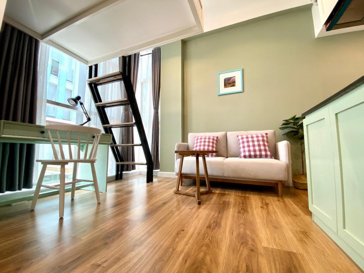 Apartment 8 Minutes Walking To Nguyen Hue, Fast Wifi, Check-in 24/7 Ho Chi Minh City