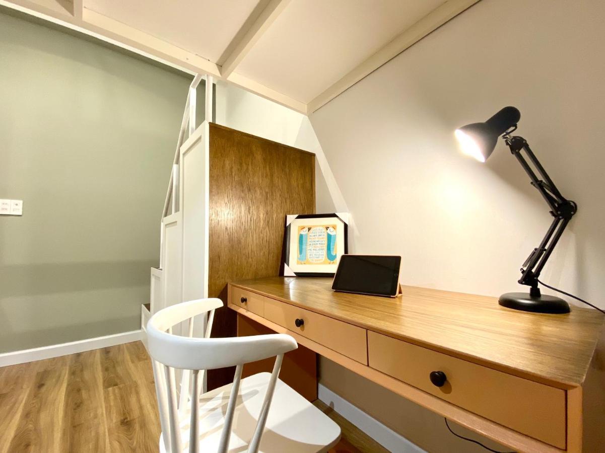 8 Minutes Walking To Nguyen Hue, Fast Wifi, Check-in 24/7 * Ho Chi Minh City