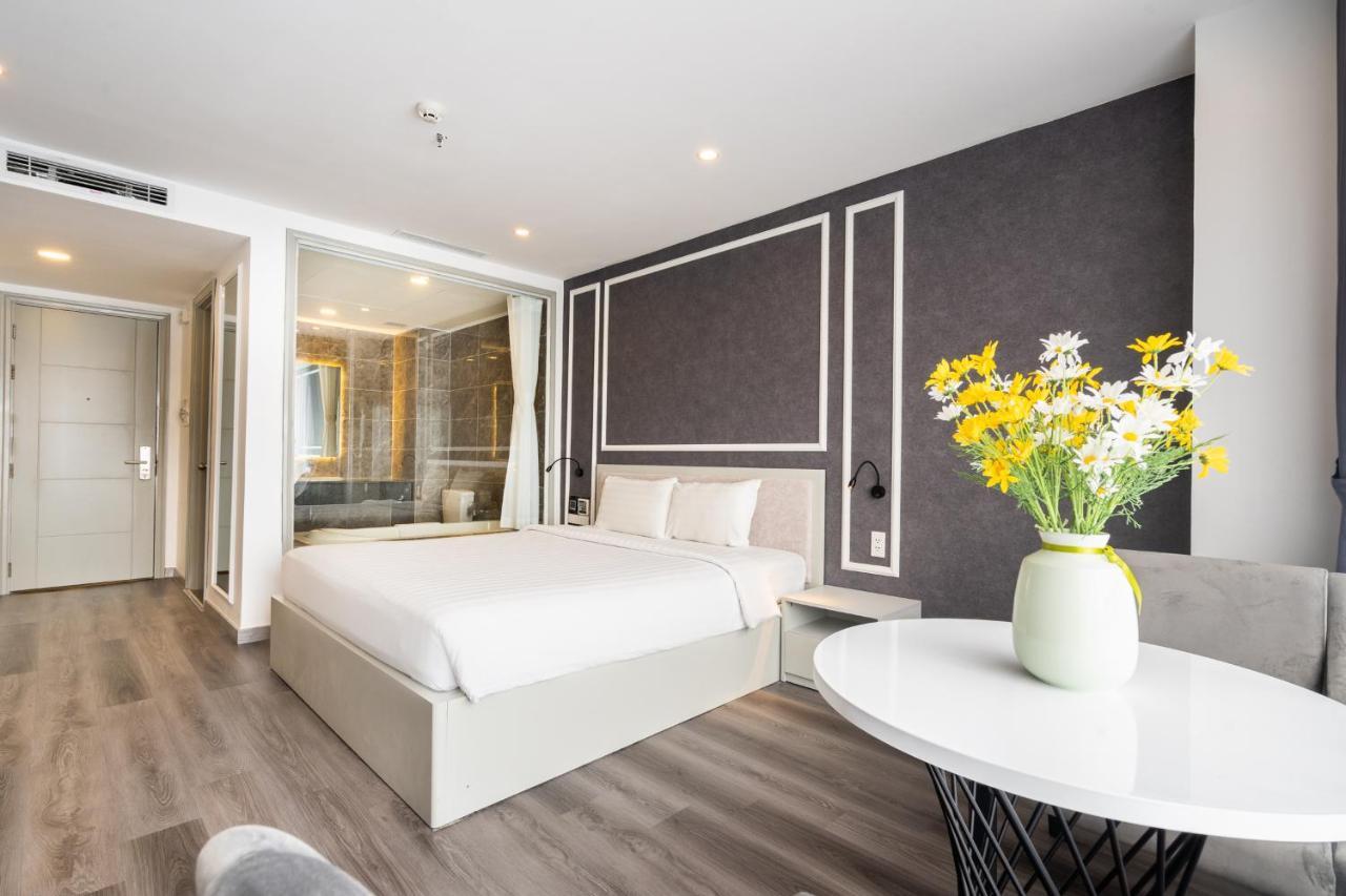 The Arrivals Center Apartment *