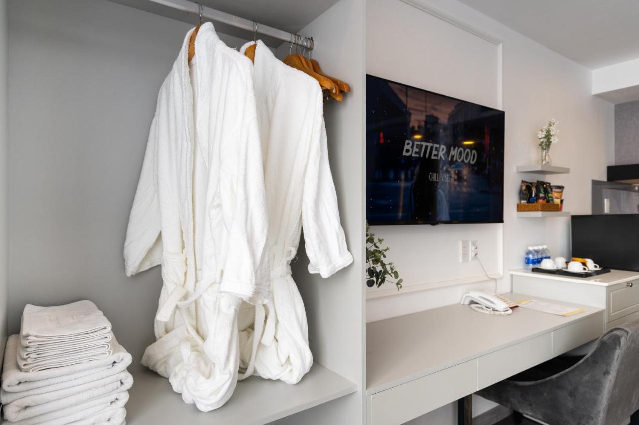 The Arrivals Center Apartment