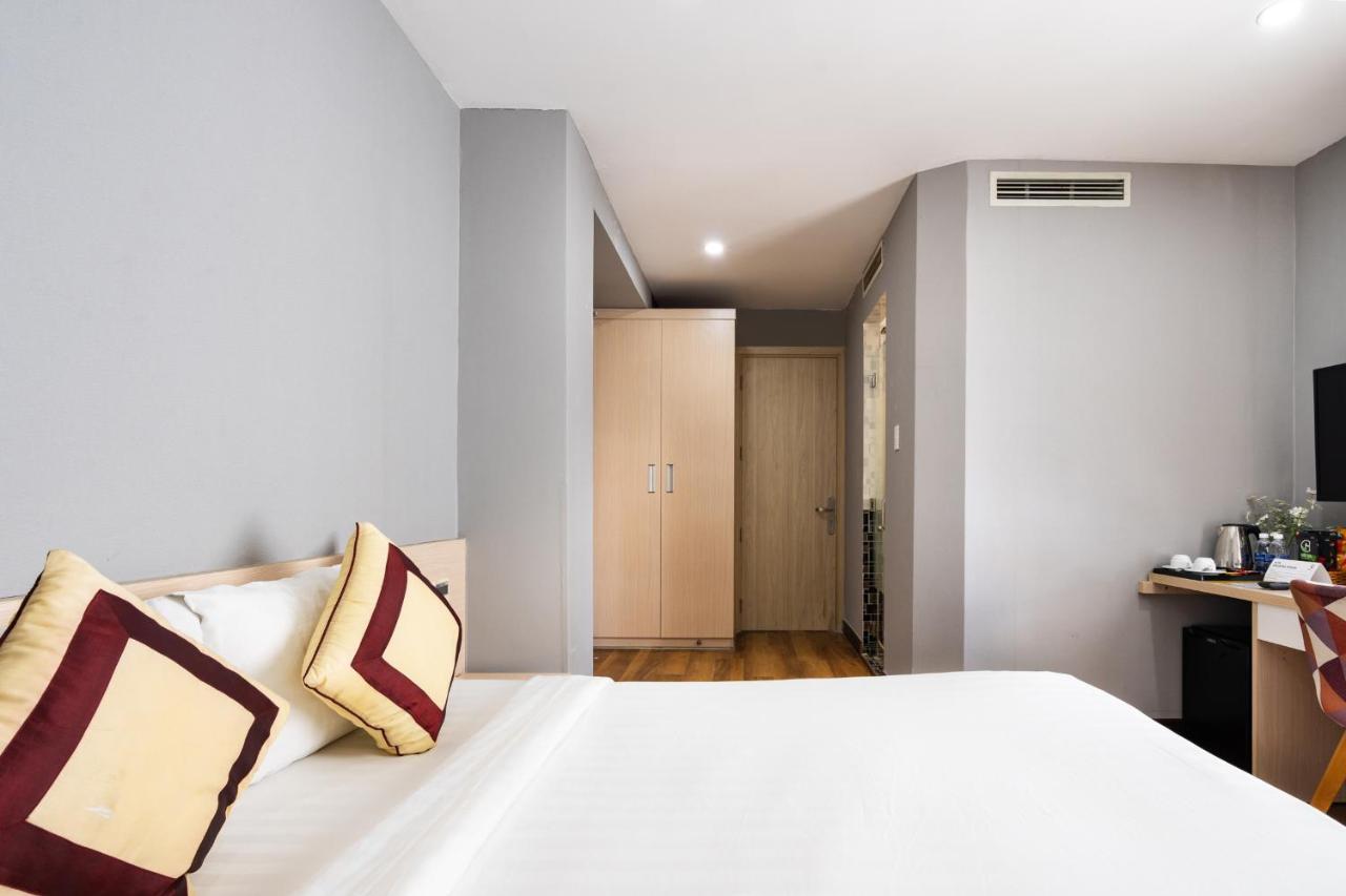 The Arrivals Center Apartment