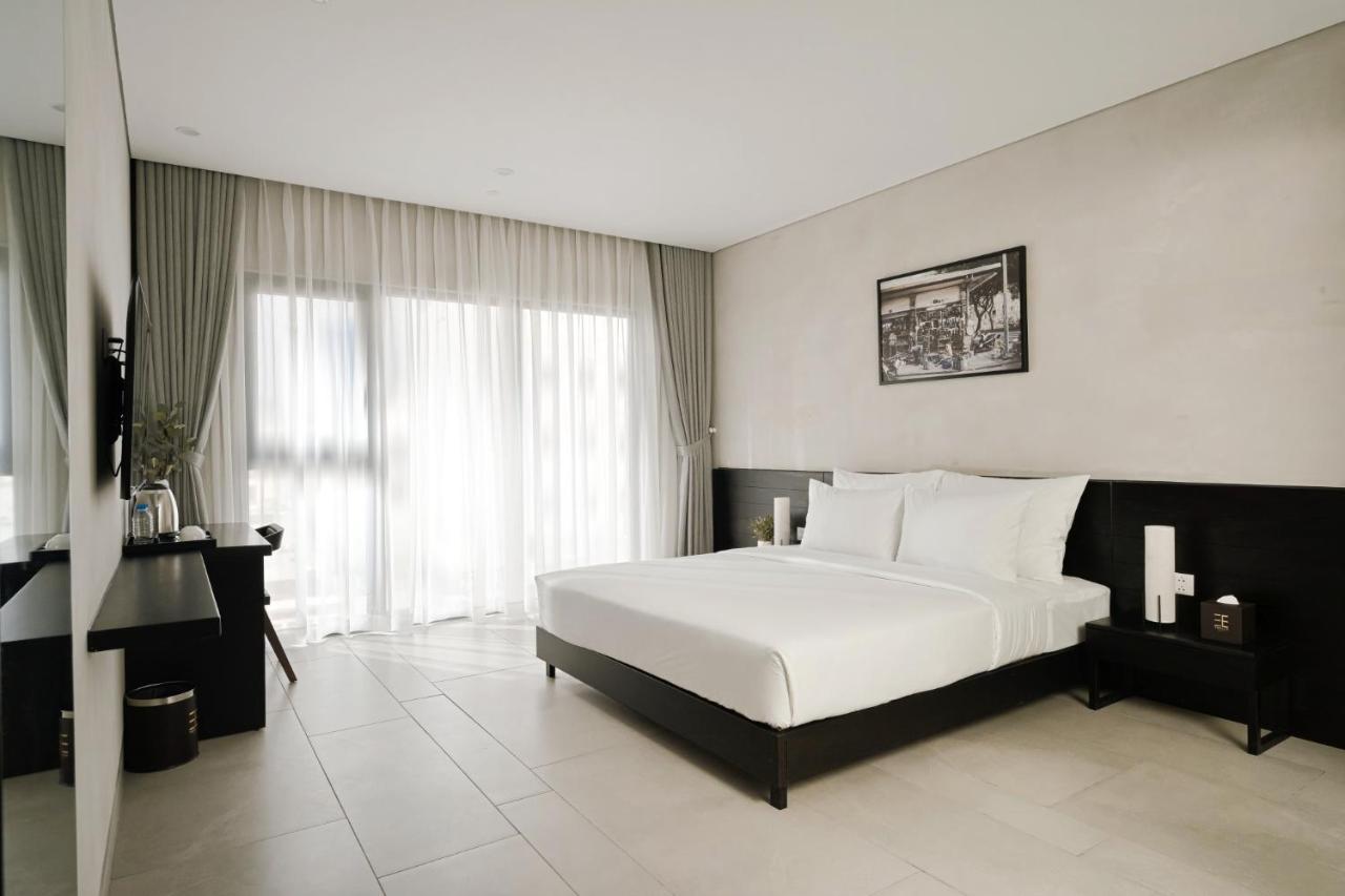 Triple E Metro Ben Thanh Hotel
