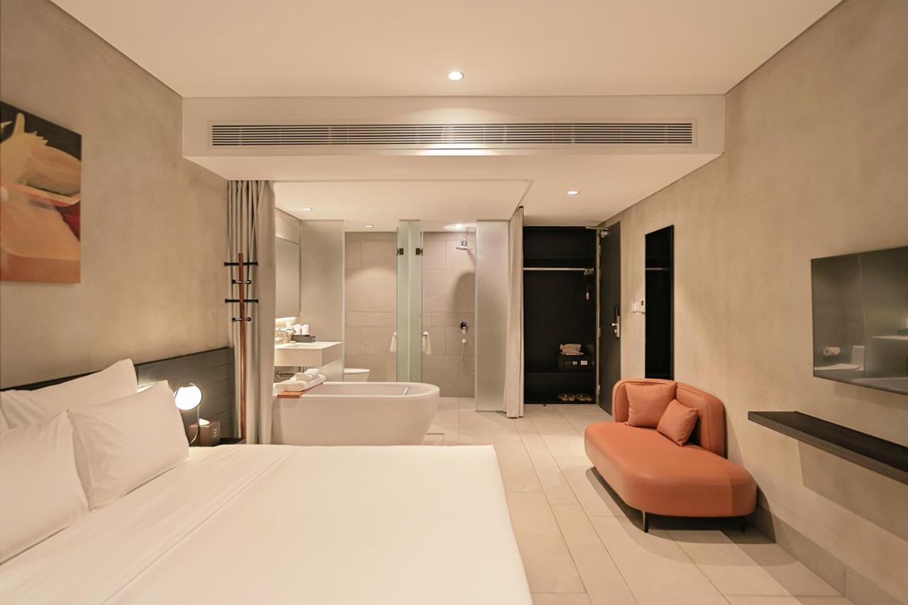 Triple E Metro Ben Thanh Hotel