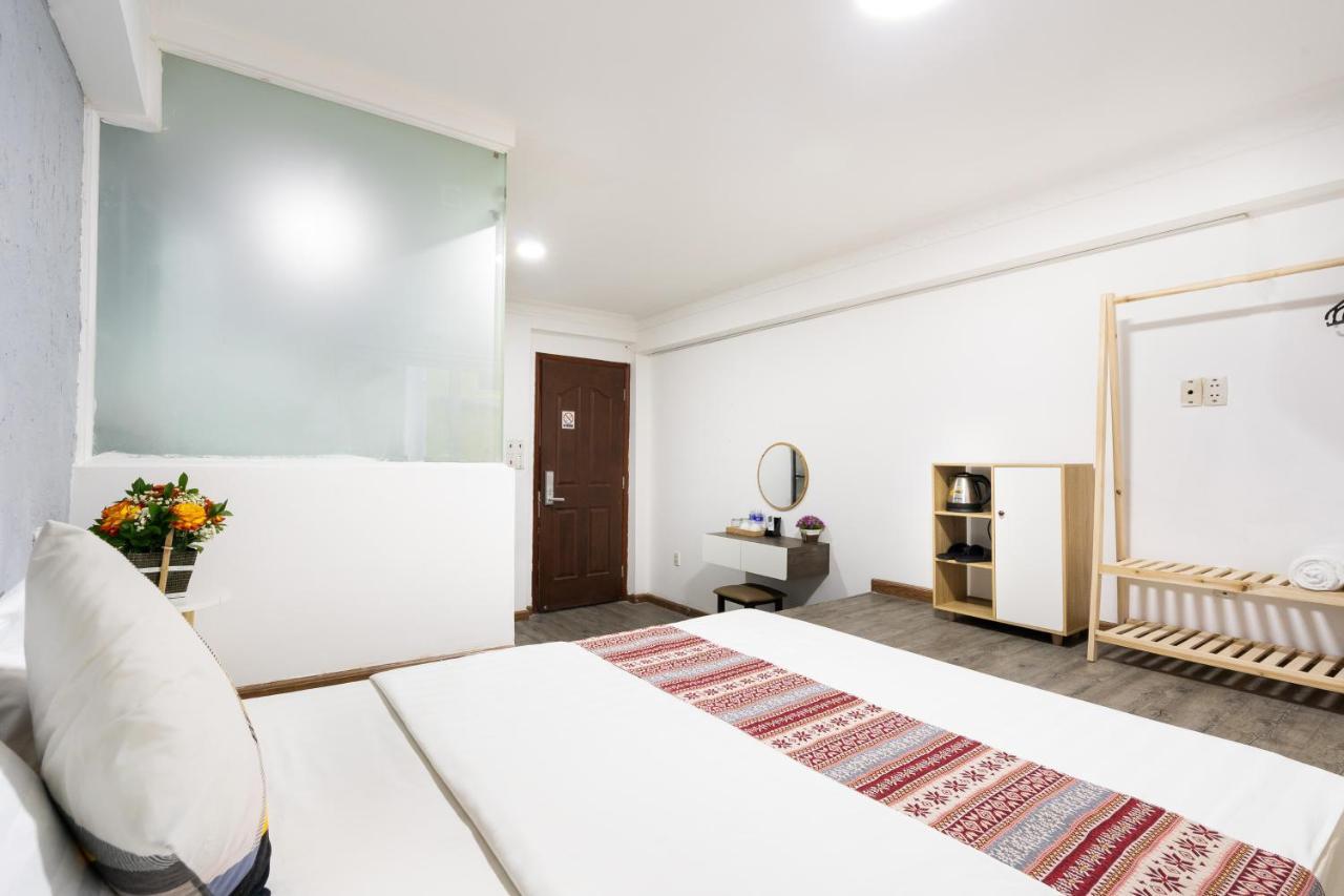 Homestay Planet Saigon *