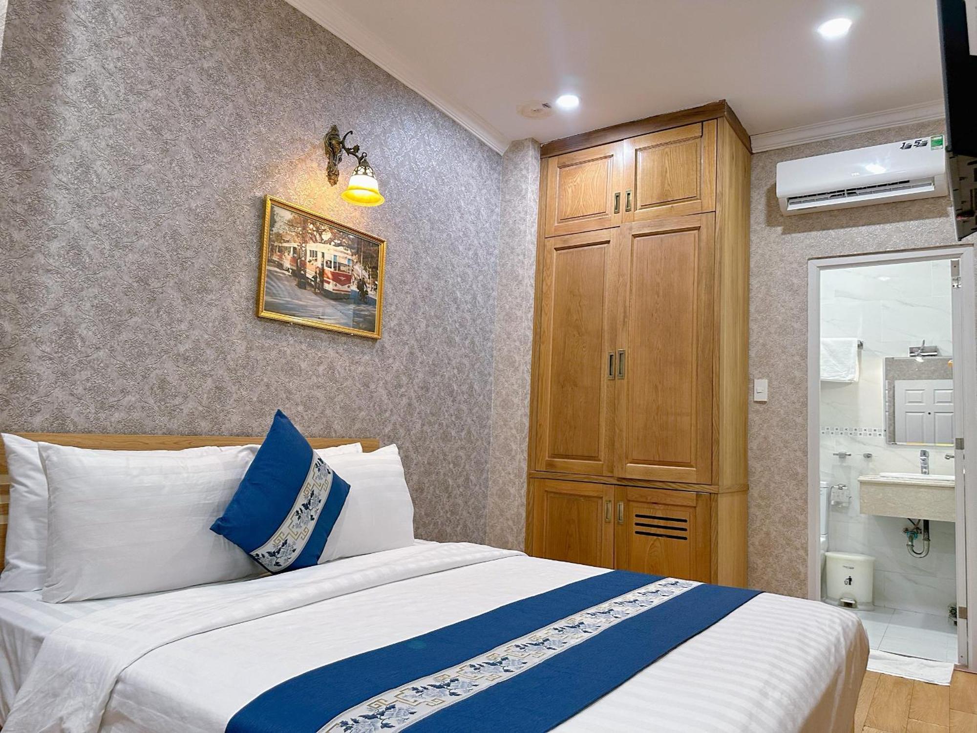 Tra My - Saigon Center Hotel 3*