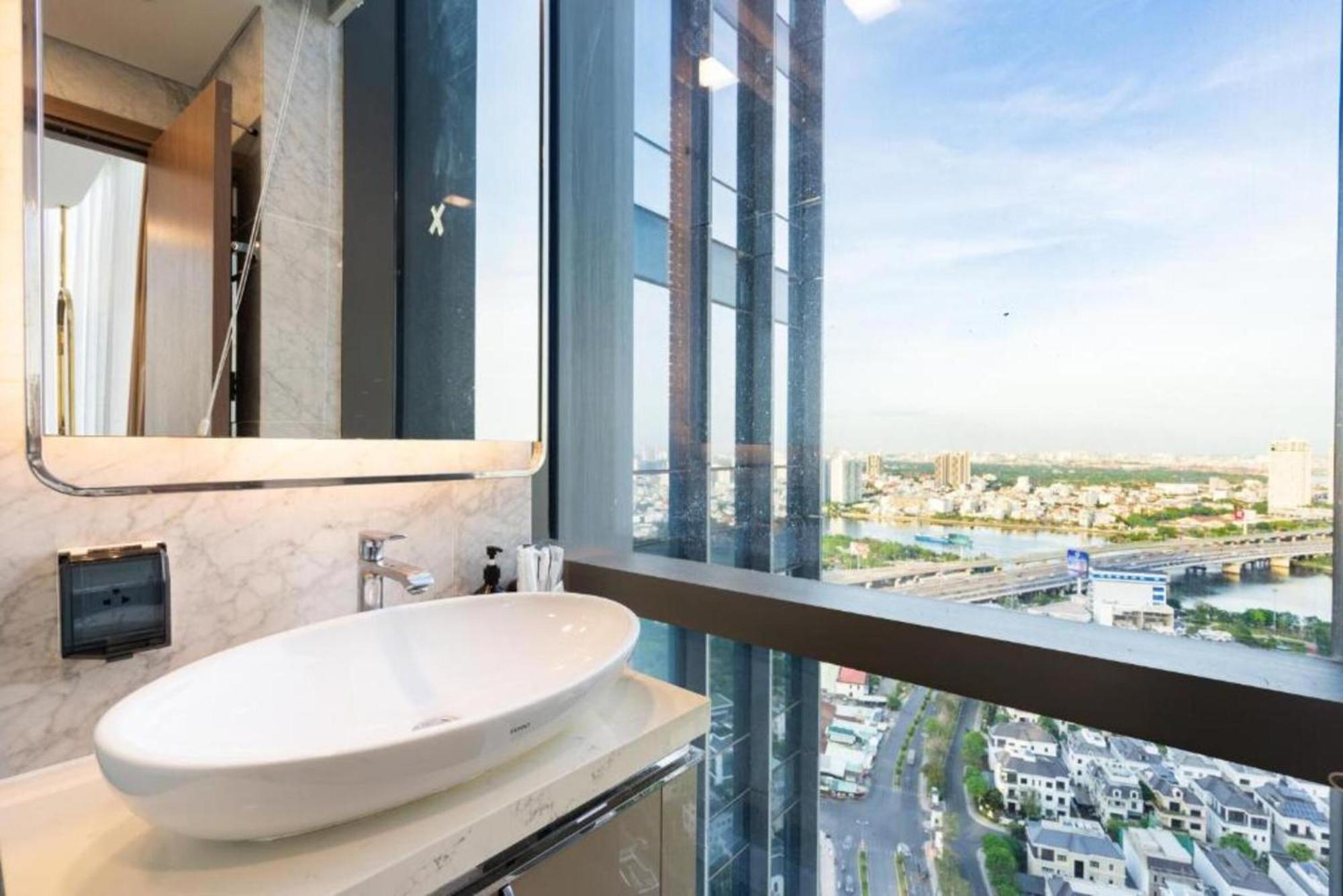 Landmark 81 Royal Luxury - Vinhome Park Apartment