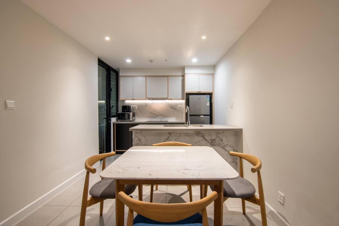 Luxury 2 Or 3br In Dist 1 N Pool, Gym, Airport Pickup