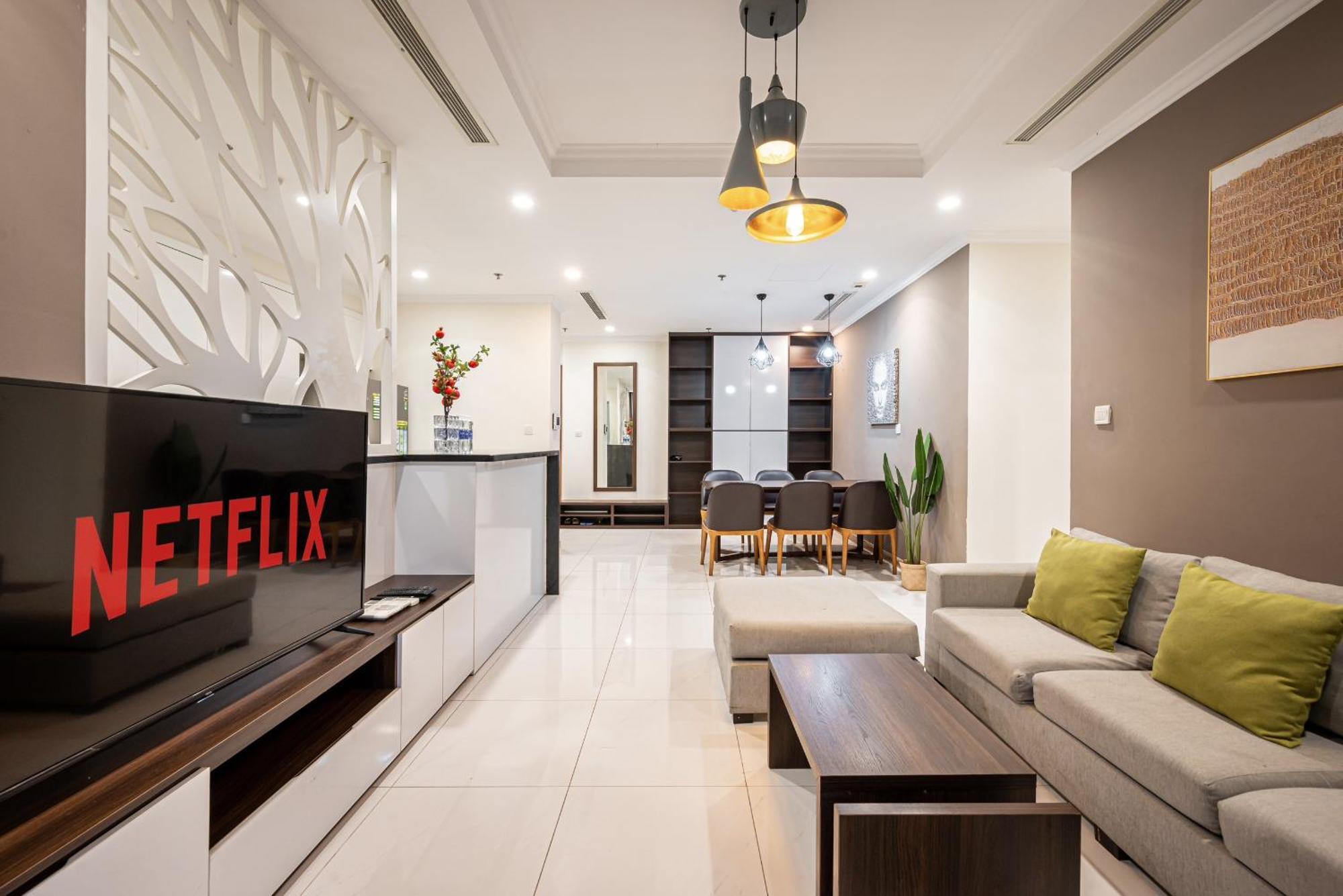 Luxury At Vinhomes Park Pangsapuri *