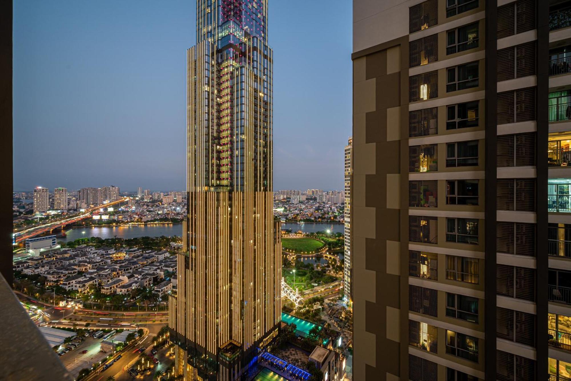 Luxury At Vinhomes Park Pangsapuri Bandar Ho Chi Minh